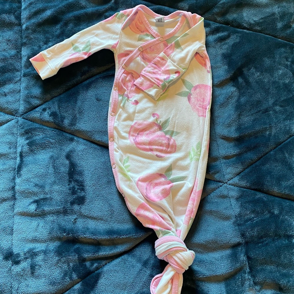 Baby girls newborn knotted gown